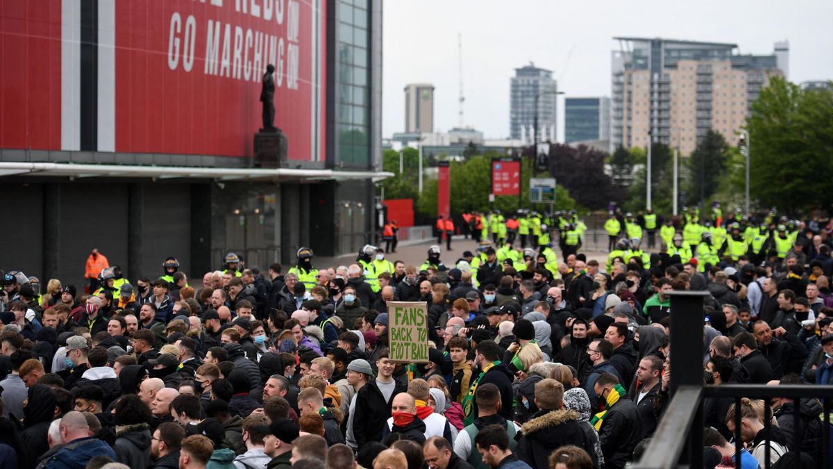 Erneut heftige Proteste vor dem Spiel zwischen Manchester United und dem FC Liverpool