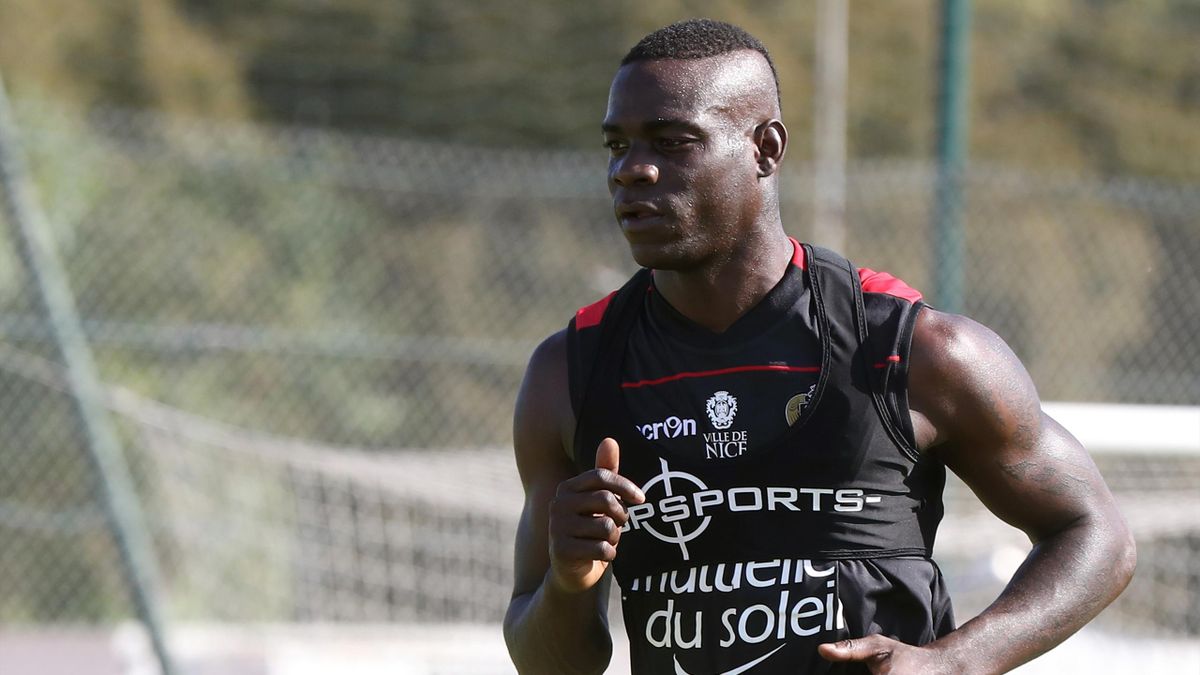 Mario Balotelli in his first training session with Nice