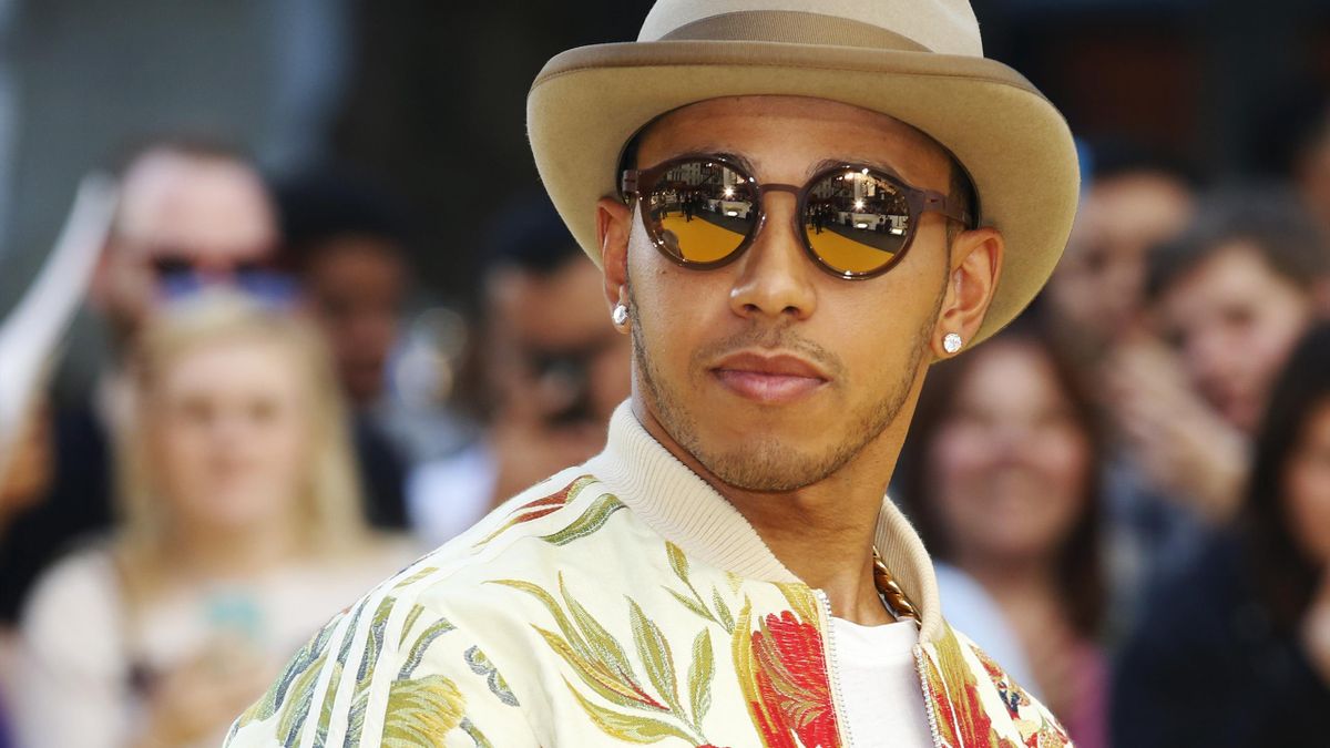 Lewis Hamilton Attends Movie Premiere In Striking Outfit Eurosport
