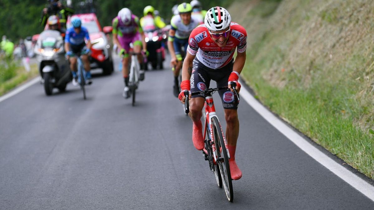Simon Pellaud in fuga durante la tappa di Canale - Giro d'Italia 2021