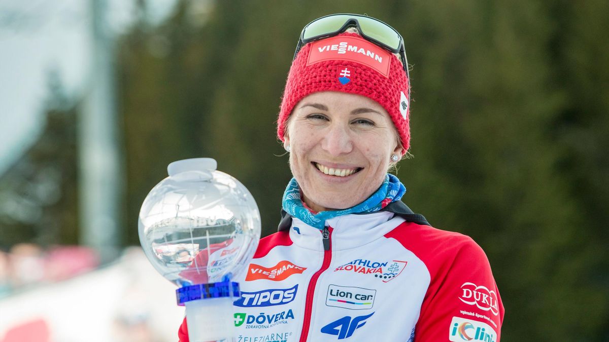 Anastasiya Kuzmina of Slovakia with the IBU World Cup biathlon overall sprint trophy after the women's 7,5km sprint event at the IBU Biathlon World Cup in Holmenkollen, outside Oslo in Norway, on March 21, 2019