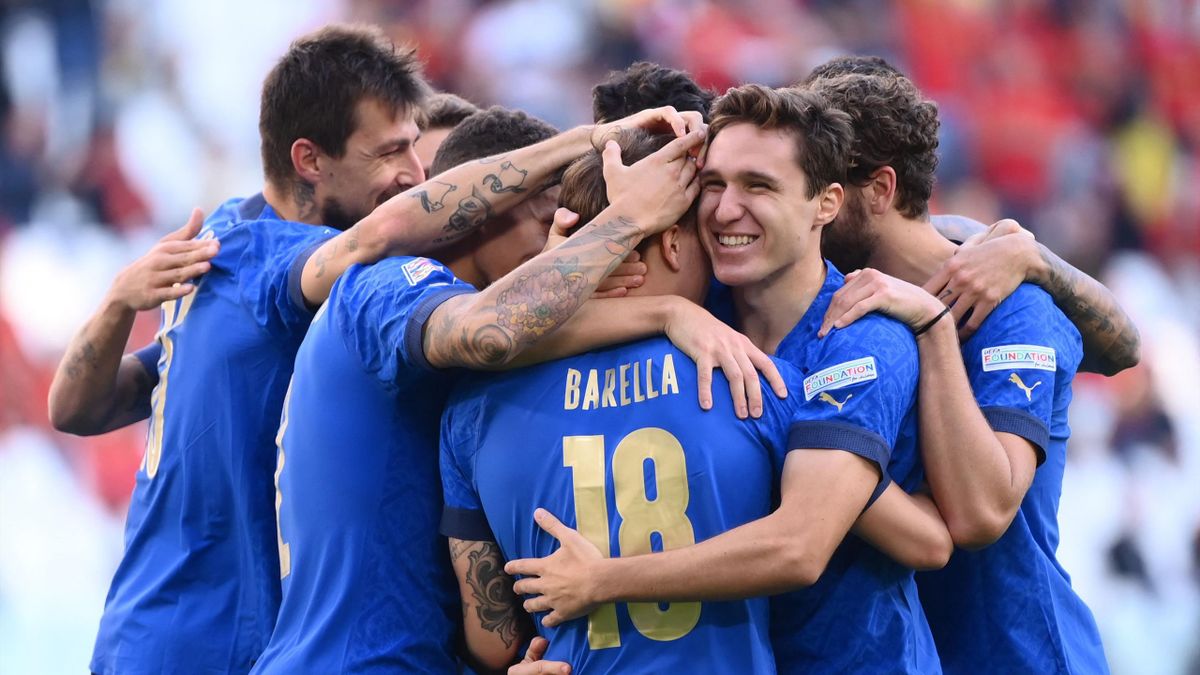 Italia in festa dopo il gol di Barella (Italia-Belgio)