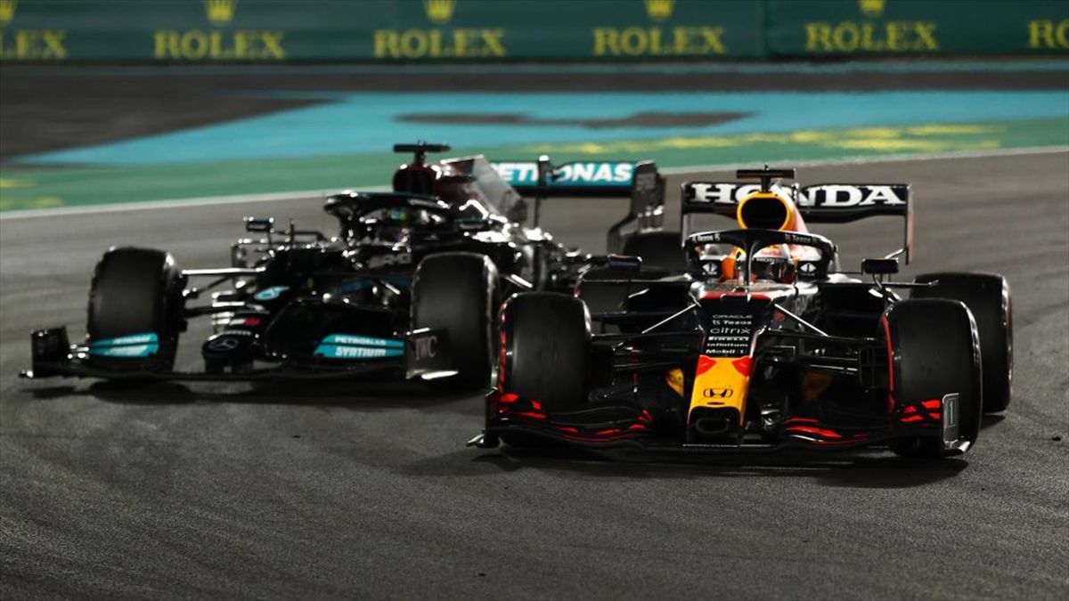 Max Verstappen (Red Bull) et Lewis Hamilton (Mercedes) au Grand Prix d'Abu Dhabi 2021