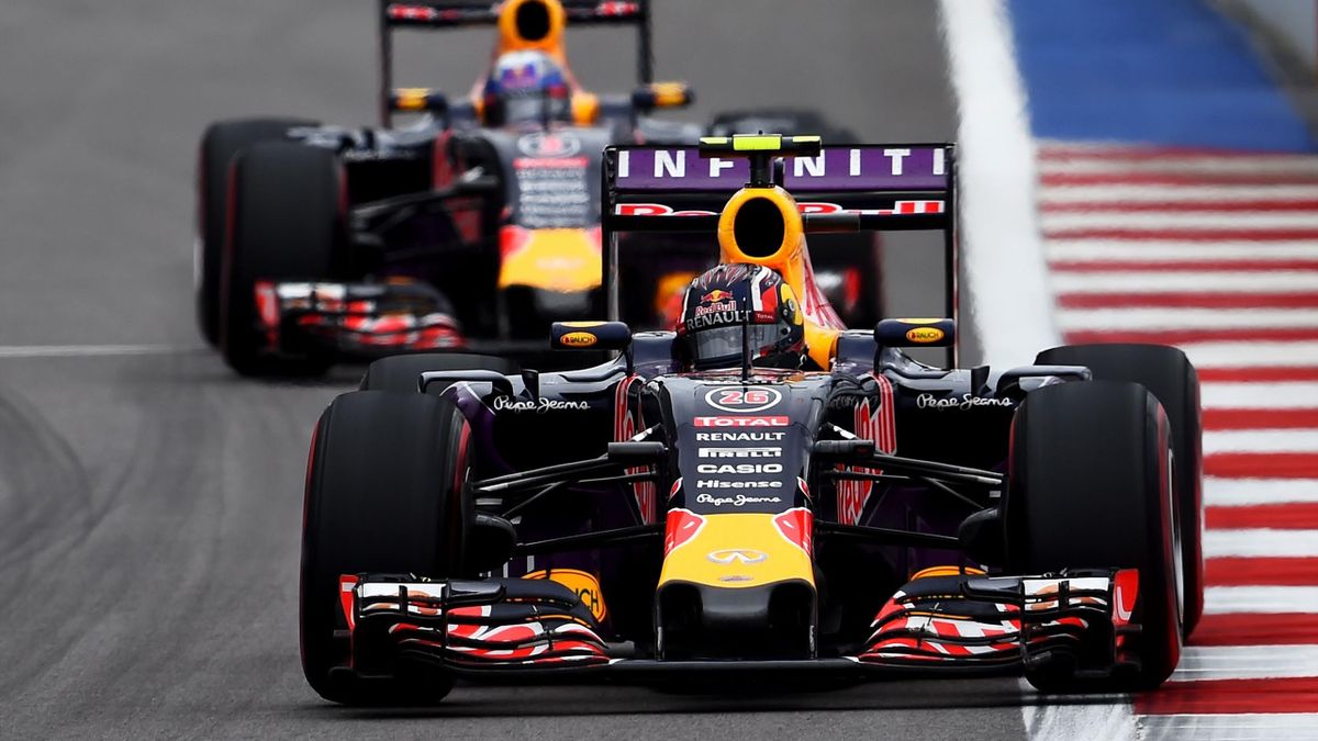 Red Bull F1 trophy thieves jailed - Eurosport