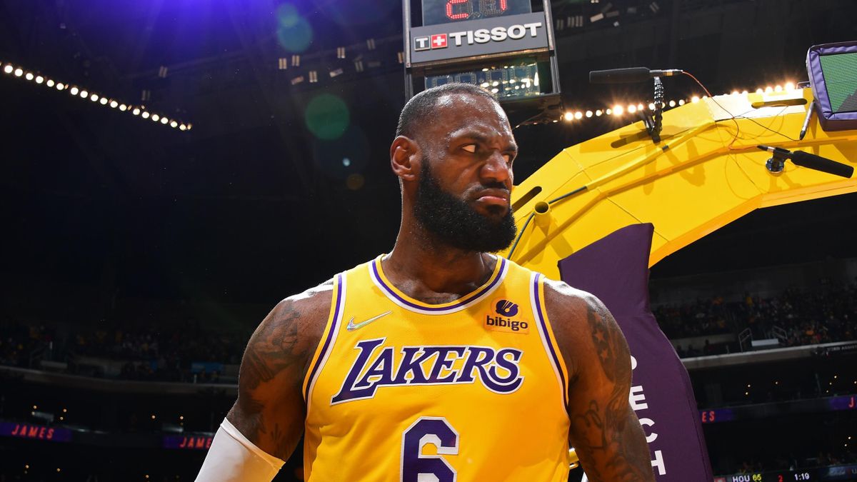 LOS ANGELES, CA - NOVEMBER 2: LeBron James #6 of the Los Angeles Lakers celebrates during the game against the Houston Rockets on November 2, 2021 at STAPLES Center in Los Angeles, California. NOTE TO USER: User expressly acknowledges and agrees that, by