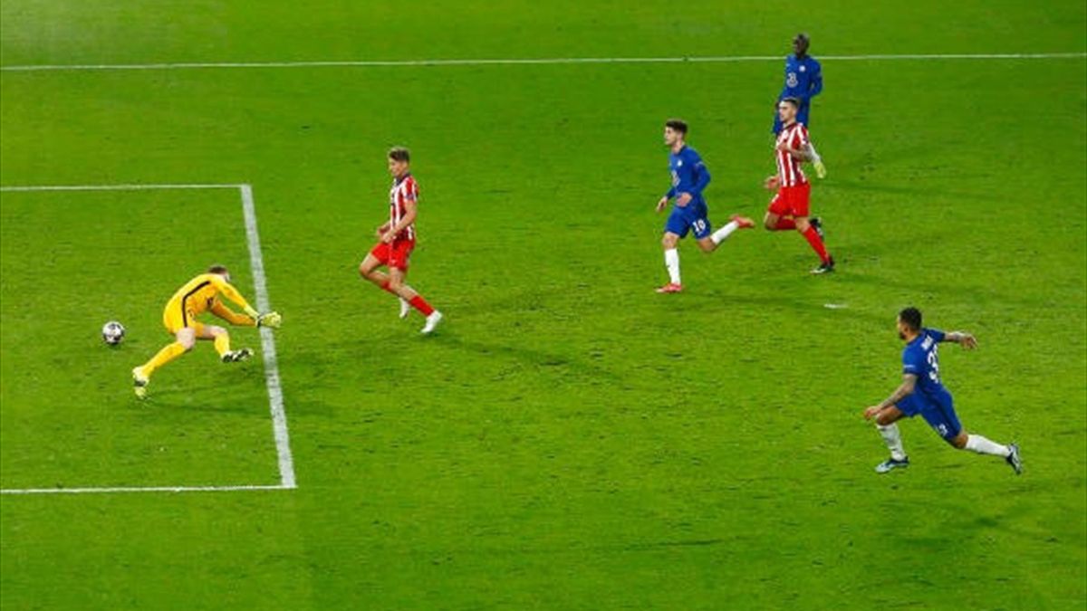 Emerson Palmieri, înscriind golul doi al lui Chelsea contra lui Atletico Madrid