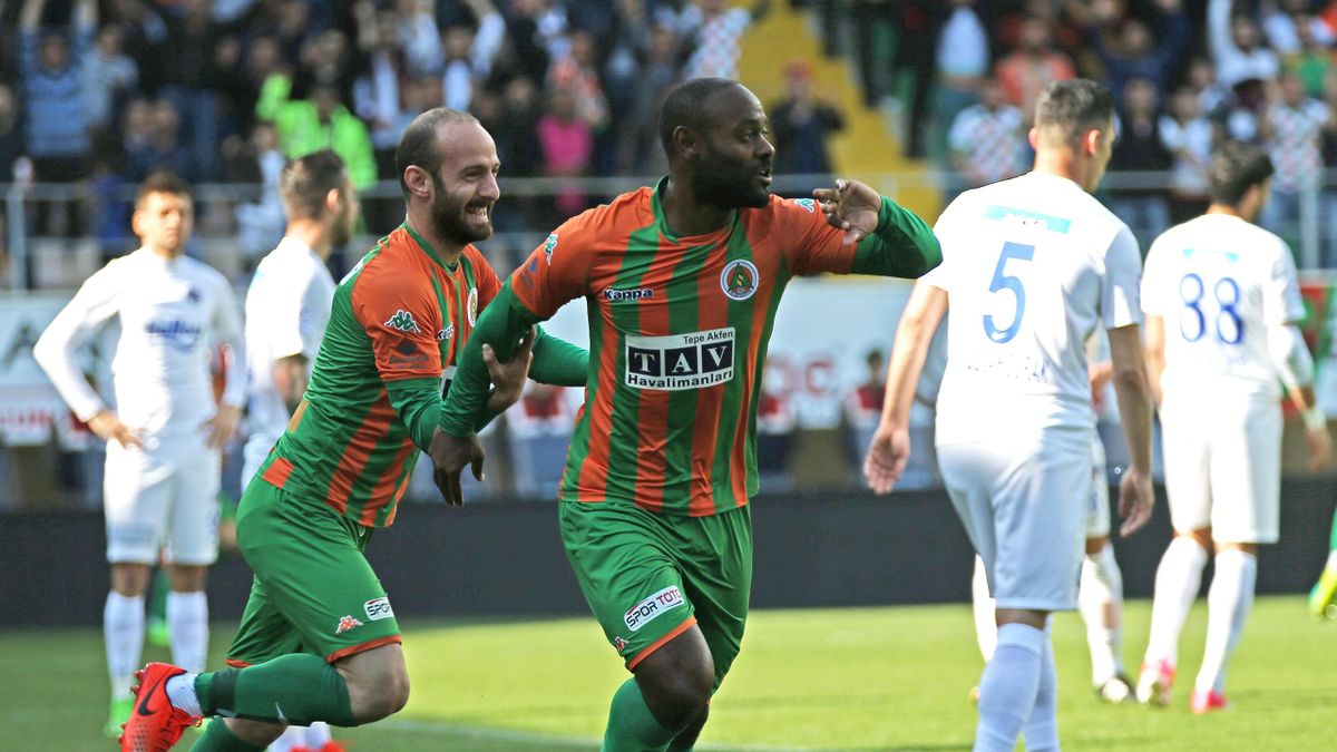 Alanyaspor Dan Vagner Love Aciklamasi Eurosport