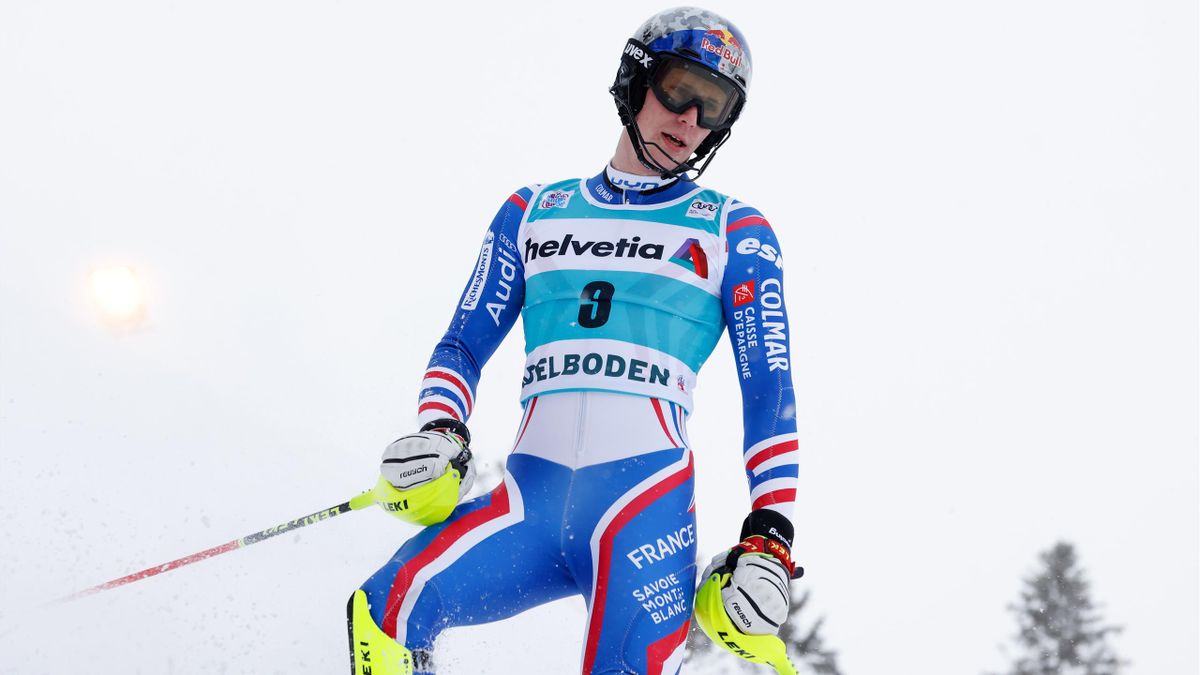Nouvelle déception pour Clément Noël, sorti lors du slalom d'Adelboden le 9 janvier 2022