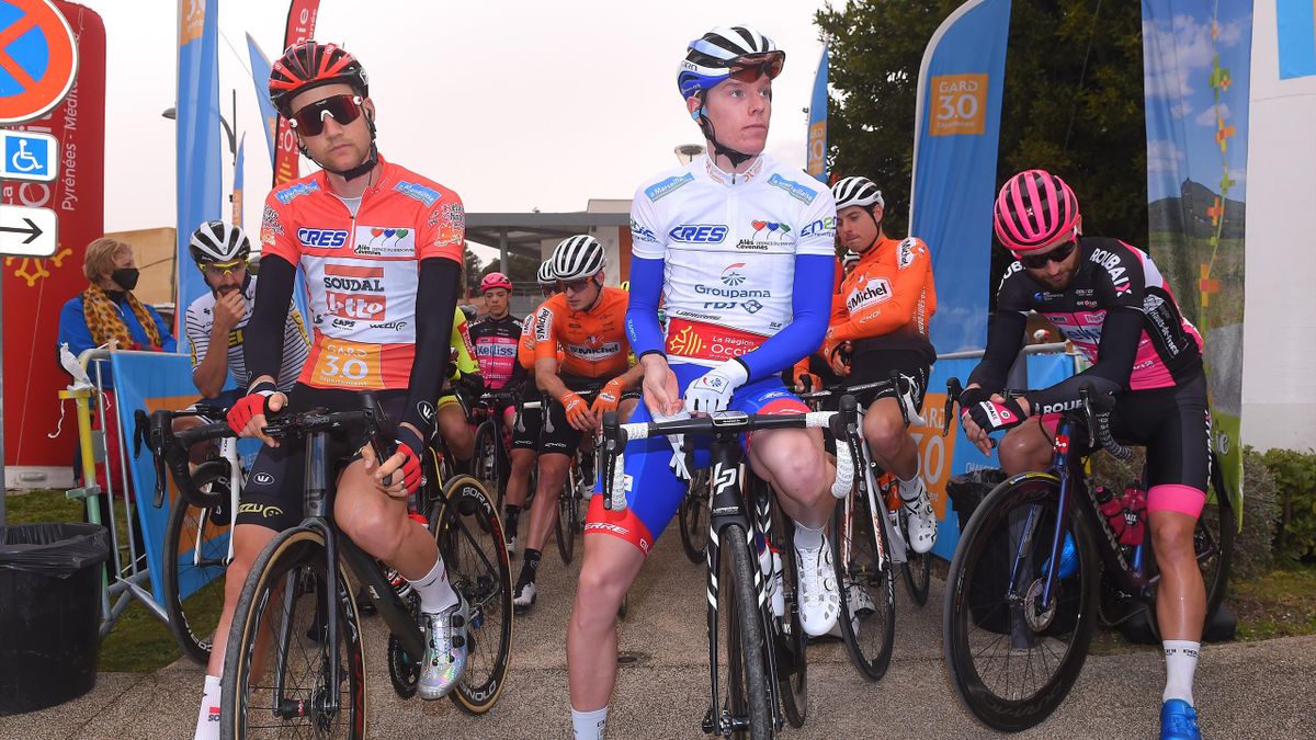 Jake Stewart in the white best young rider's jersey at Etoile de Besseges 2021