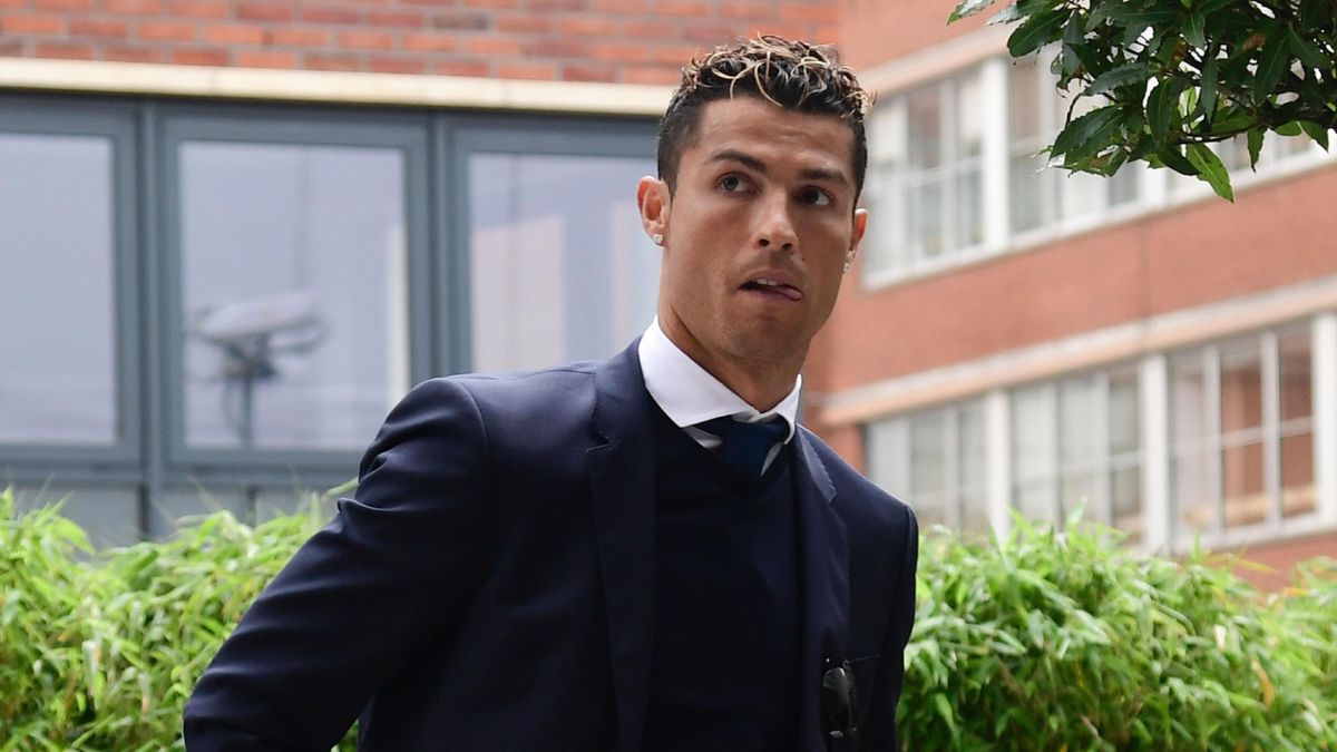Cristiano Ronaldo arrives at the team's hotel in Cardiff