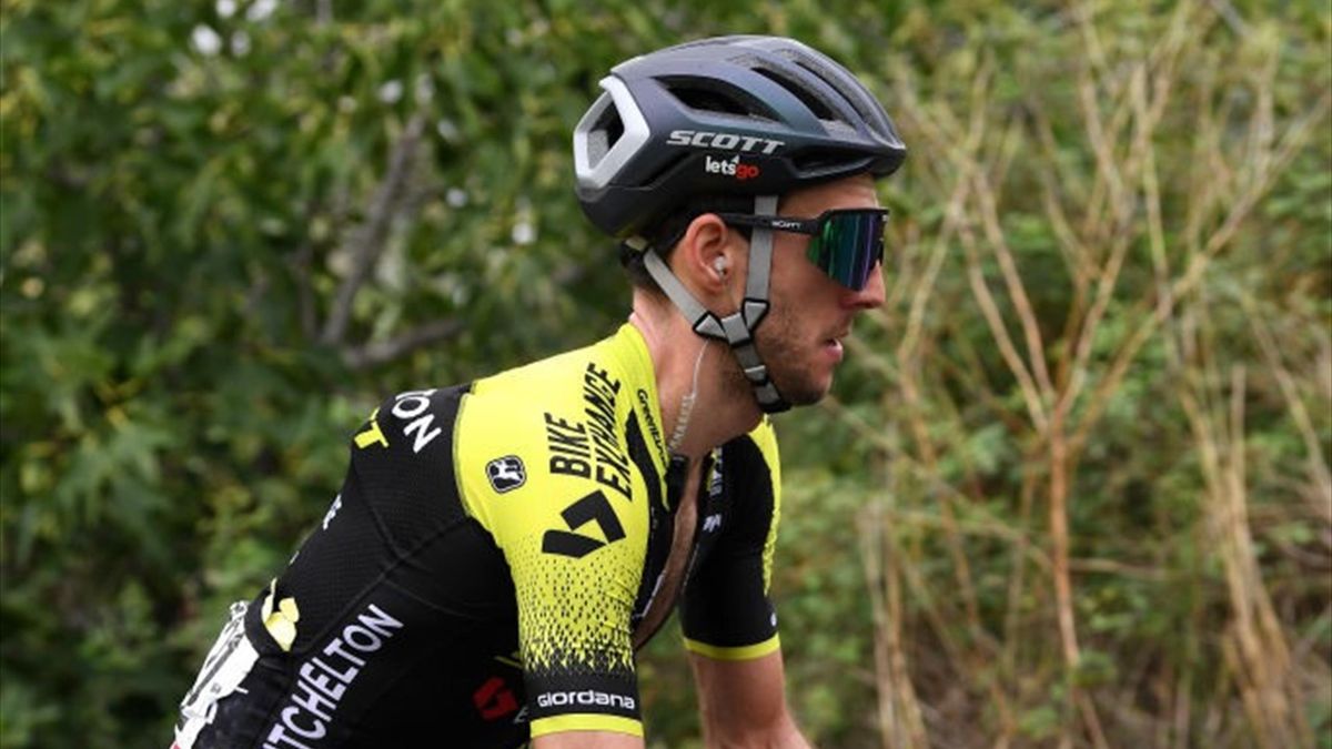 Giro d’Italia 2020 - Another GC contender cracks: Simon Yates dropped on Stage 3