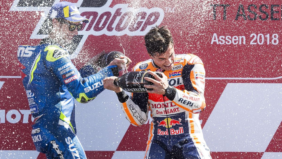 Marc Marquez (Honda HRC) et Alex Rins (Suzuki Team) sur le podium du Grand Prix des Pays-Bas 2018