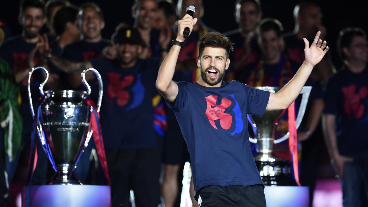 Gerard Pique goads Cristiano Ronaldo at Barcelona's treble party - Eurosport