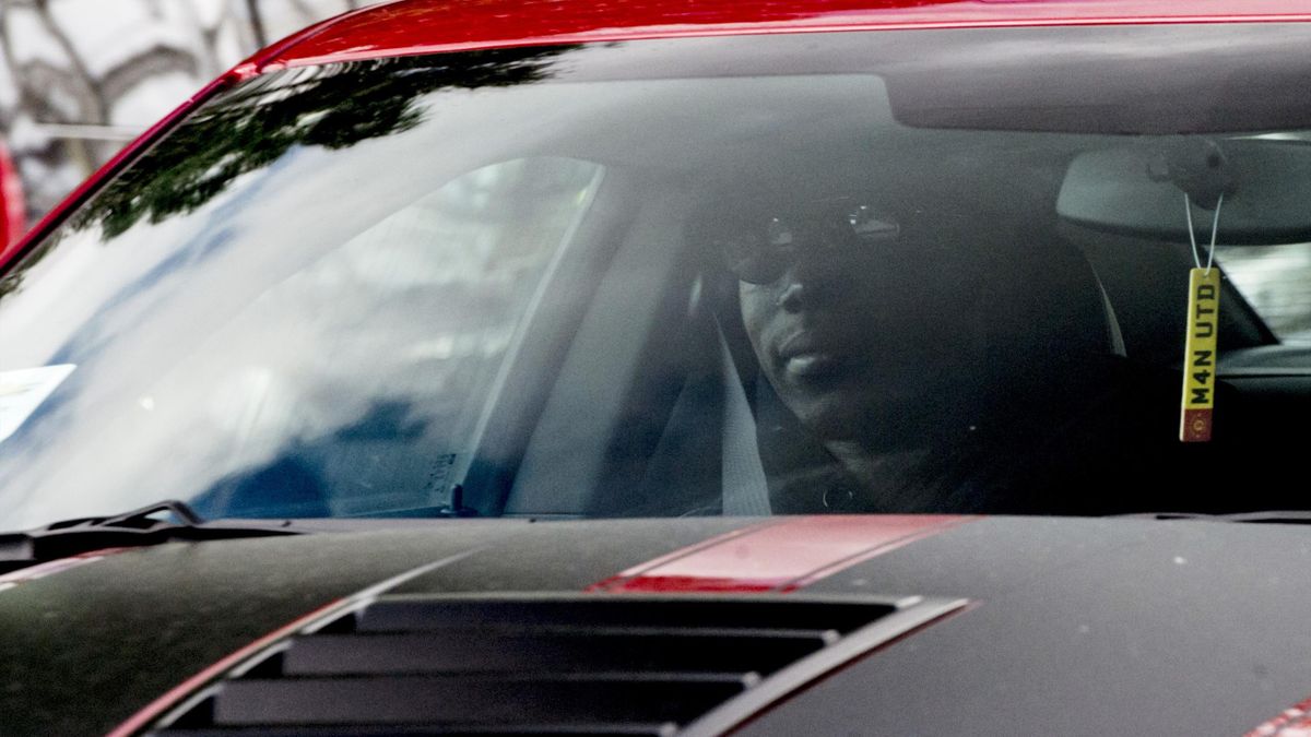 Pogba arrives at United for medical; world-record transfer deal to be signed on Tuesday