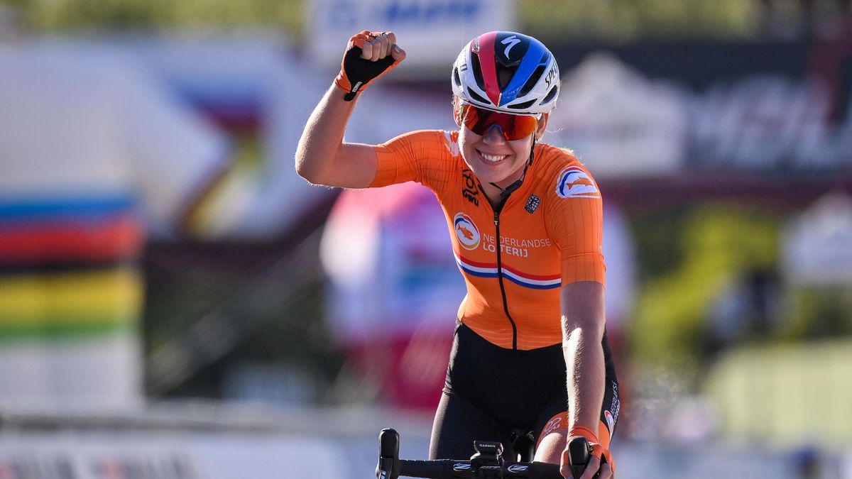 Anna van der Breggen wins the 2020 world road race