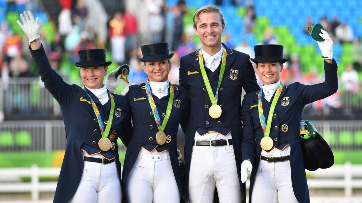 Olympia 2016 Isabell Werth Holt Mit Der Deutschen Dressur Equipe Gold Eurosport
