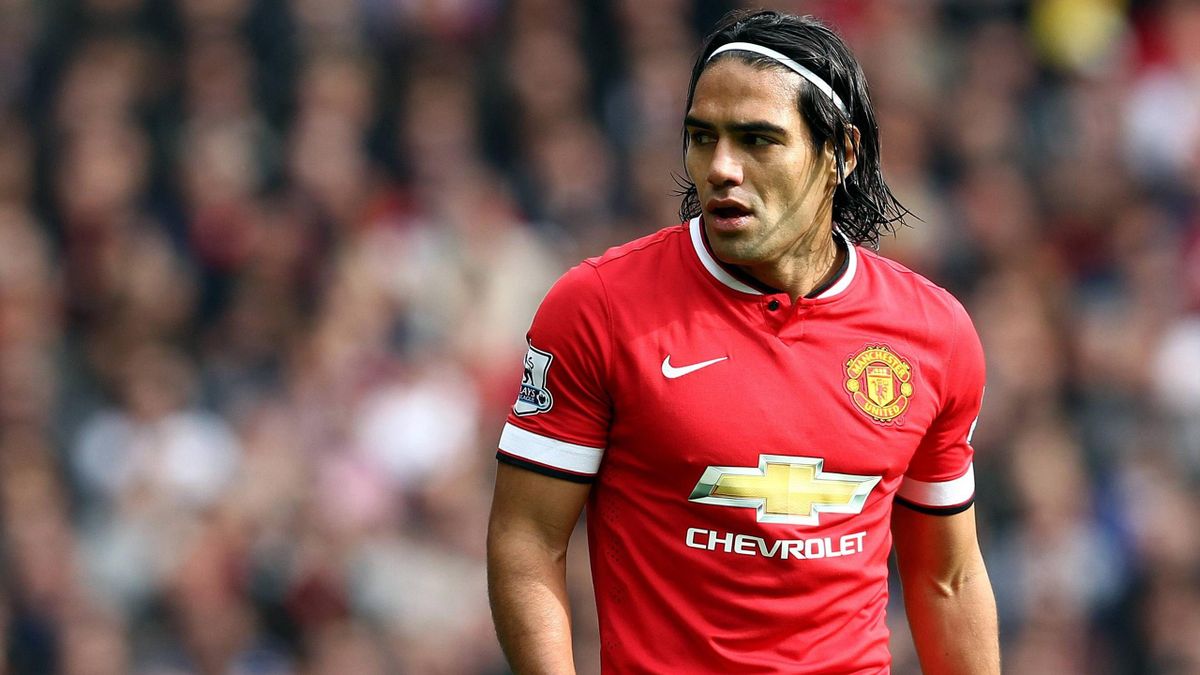 Falcao blow as Manchester United striker is ruled out for fortnight - Eurosport