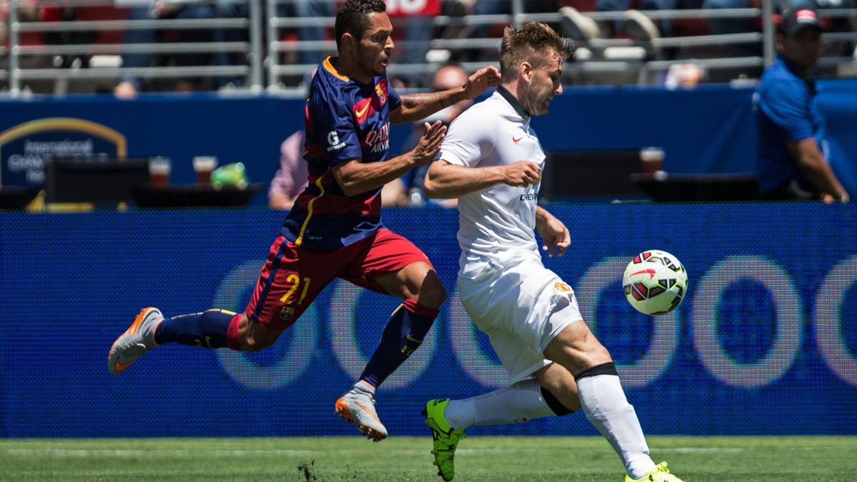 This Will Be The Season Of Luke Shaw Insists Manchester United Boss Louis Van Gaal Eurosport