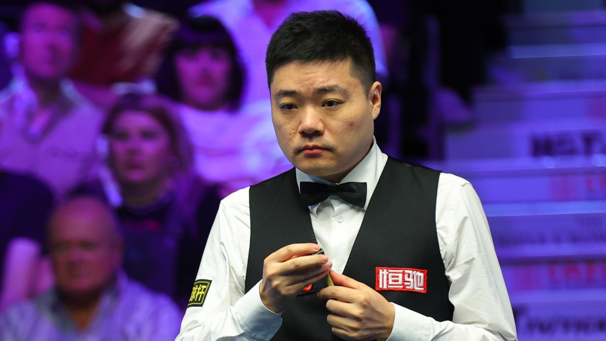 Ding Junhui at the UK Championship semi-finals in York against Tom Ford