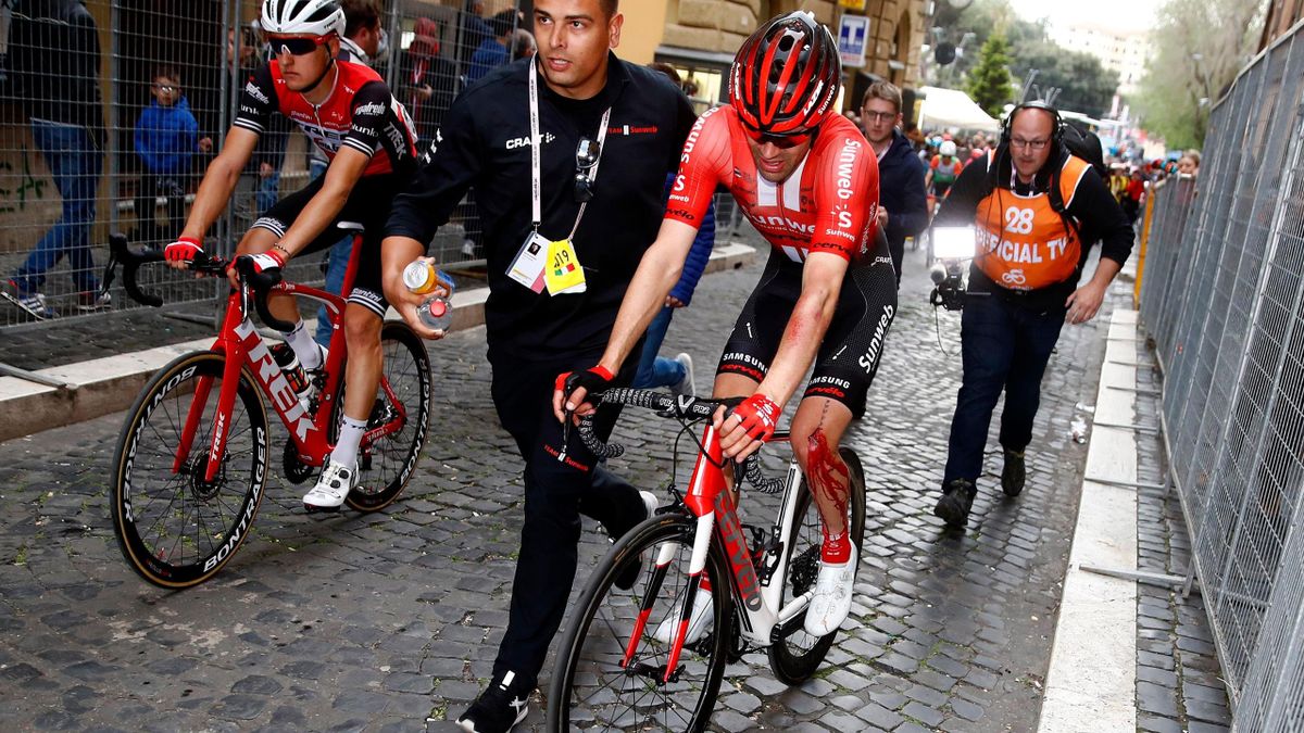 Tom Dumoulin (Sunweb) blessé au genou à l'arrivée de la 4e étape du Giro 2019