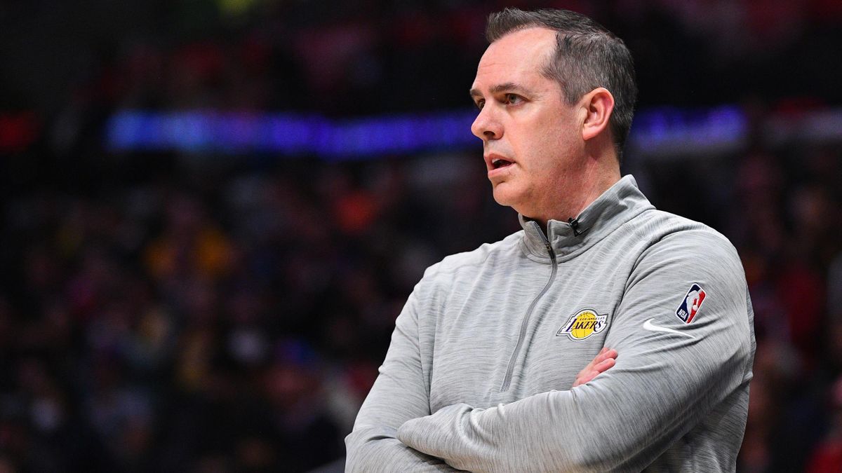 Los Lakers se separan oficialmente de Vogel
