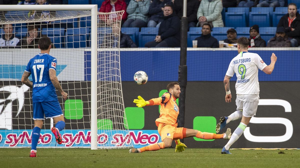 Wout Weghorst Erzielt Dreierpack Beim Sieg Des Vfl Wolfsburg Eurosport