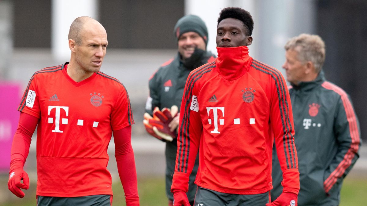 Fc Bayern Alphonso Davies Uber Sein Erstes Treffen Mit Arjen Robben Eurosport