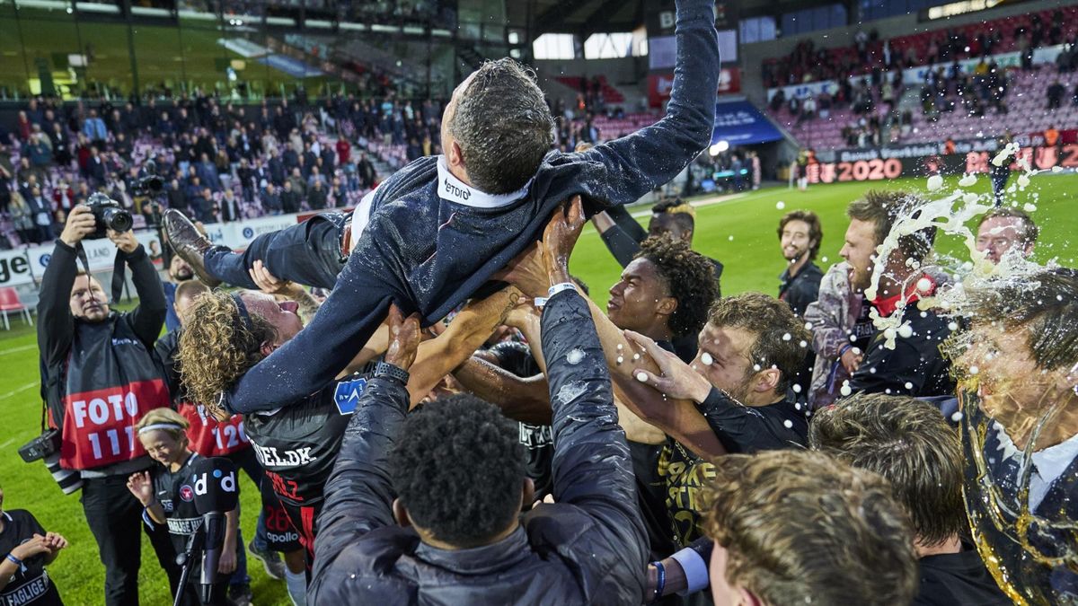 Midtjylland crowned league in front of 4,800 fans -