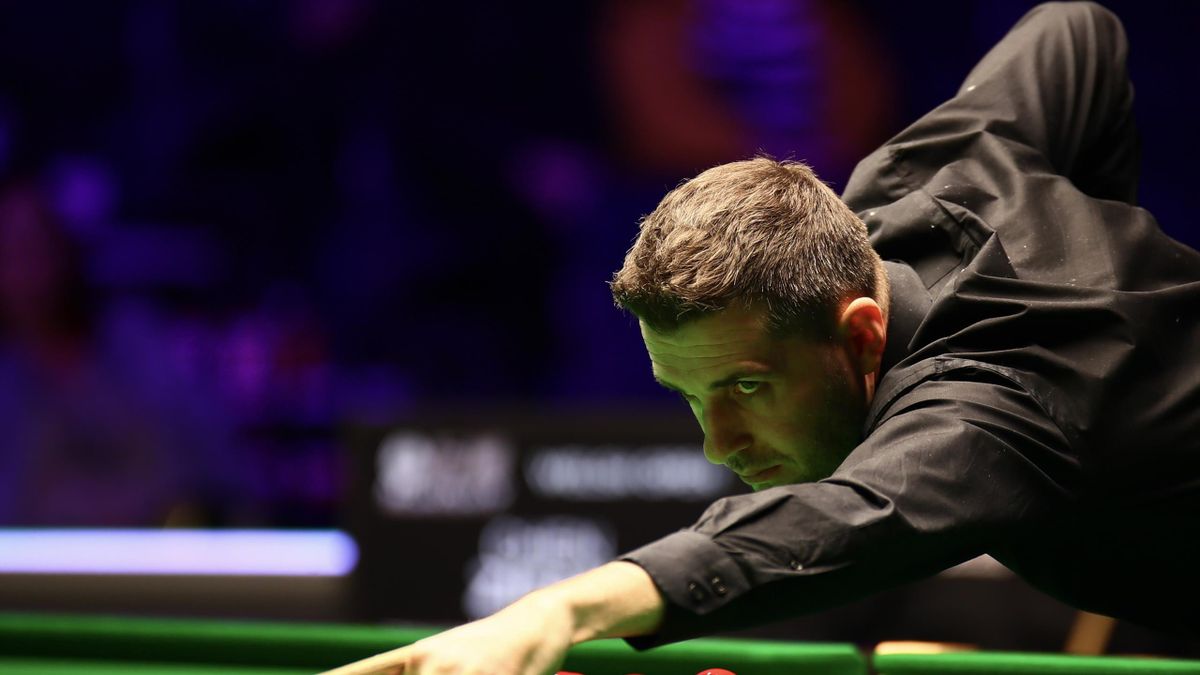 Mark Selby in action