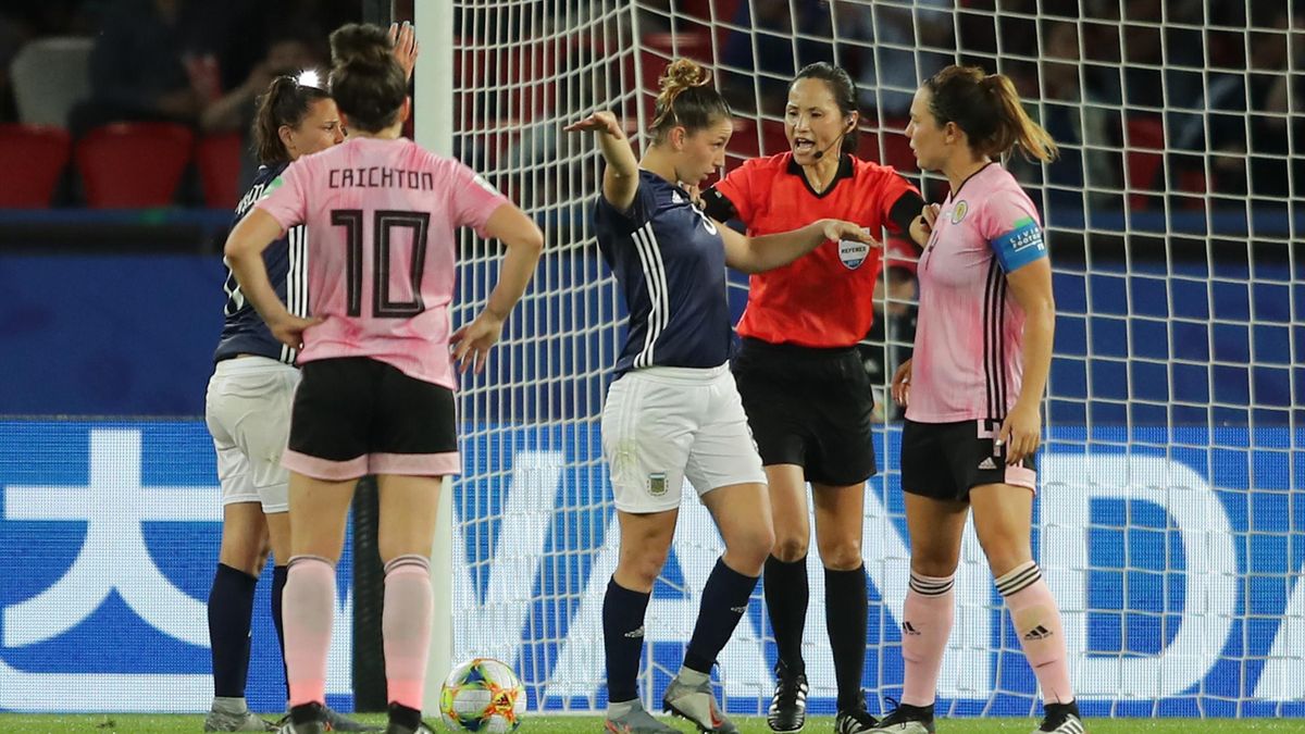 Drama bei der Frauen-WM im Spiel zwischen Schottland und Argentinien