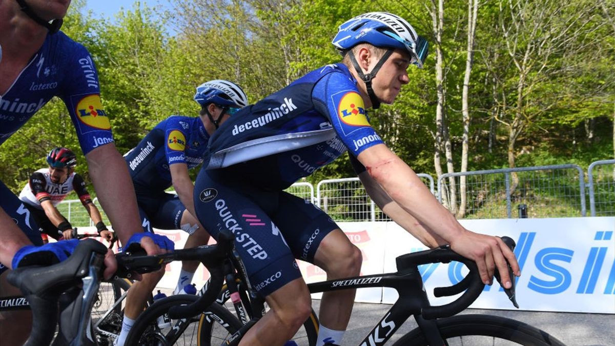 Ciclismo, Giro d'Italia - Nuovi esami per Remco Evenepoel: niente fratture,  può preparare le Olimpiadi di Tokyo - Eurosport