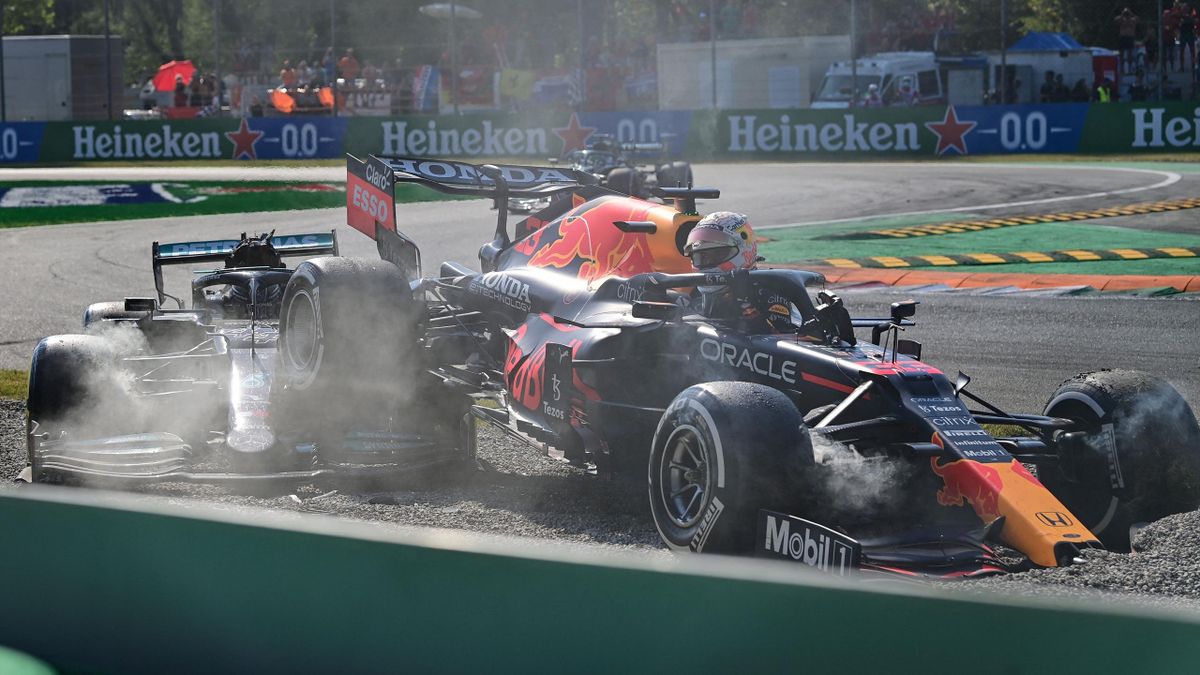 L'accident de Max Verstappen (Red Bull) et Lewis Hamilton (Mercedes) au Grand Prix d'Italie, le 12 septembre 2021