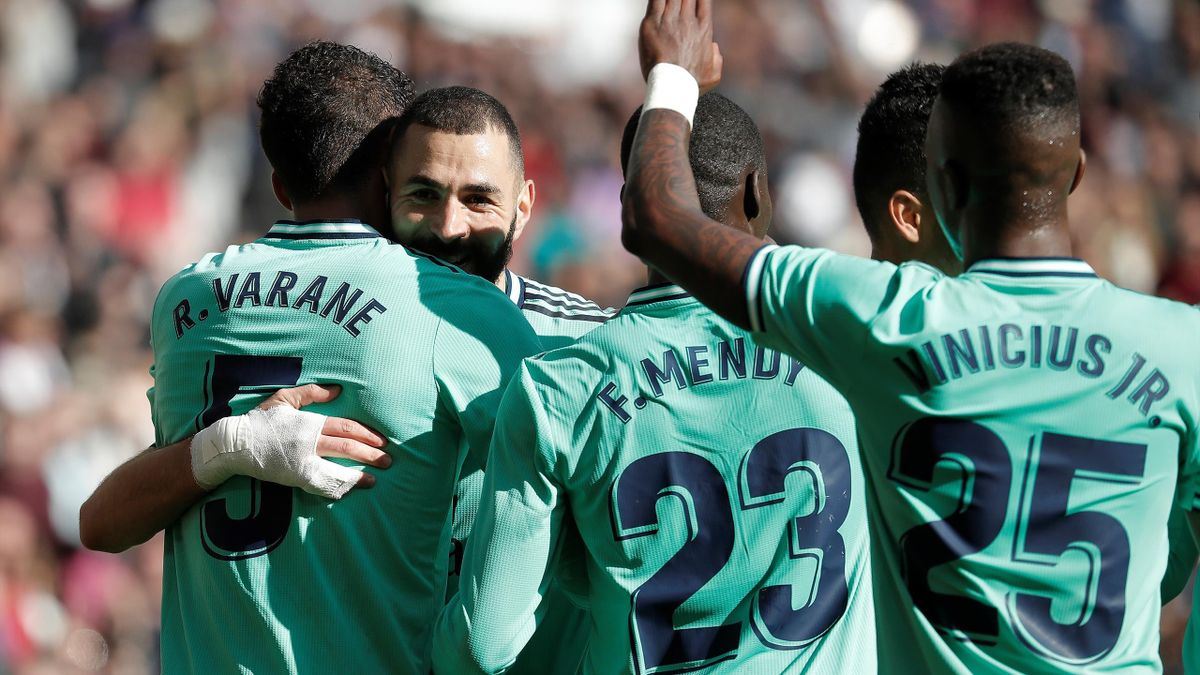 Raphaël Varane et Karim Benzema, buteurs lors de la victoire du Real Madrid face à l'Espanyol