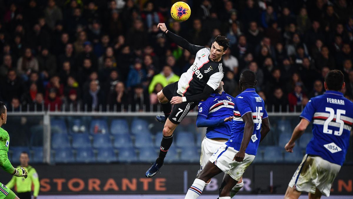 La tête de Cristiano Ronaldo face à la Sampdoria