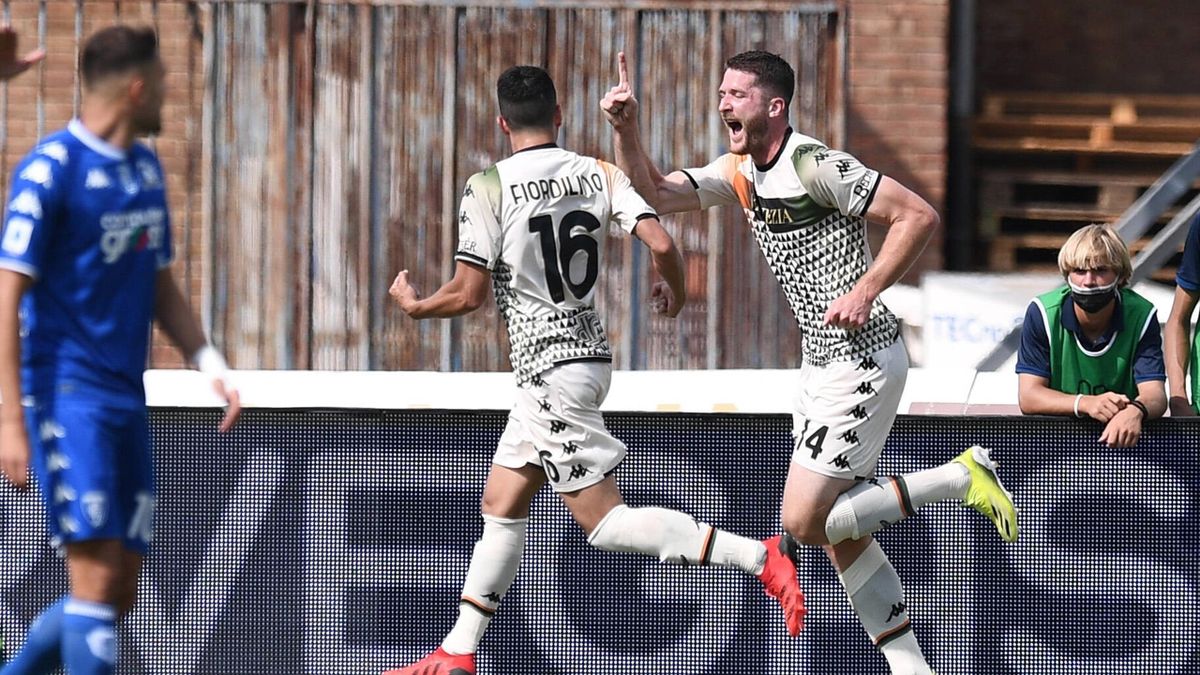 Henry esulta per il gol in Empoli-Venezia - Serie A 2021/2022