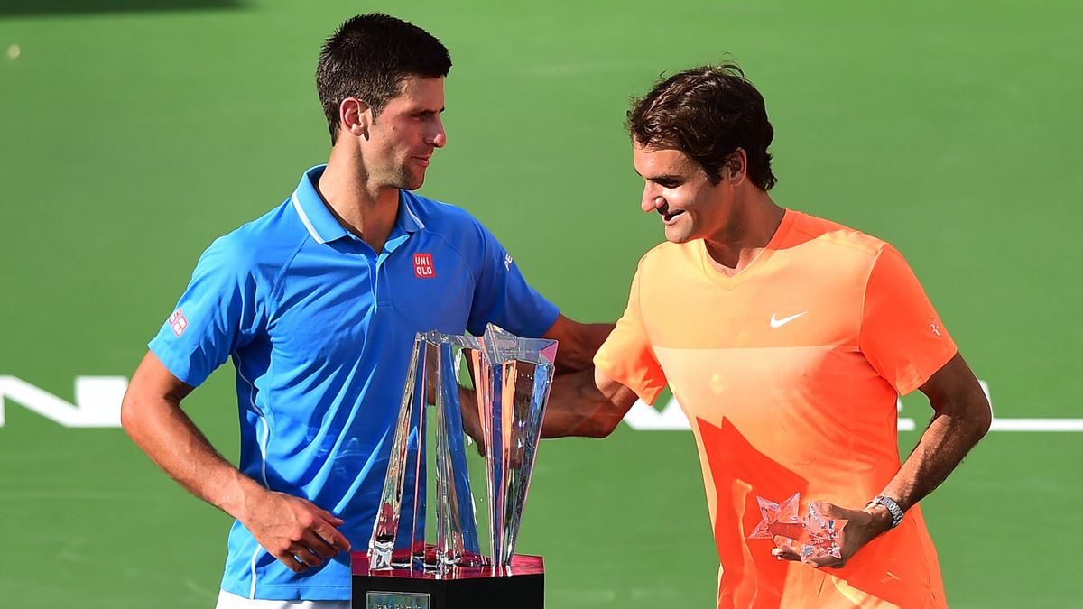 Novak Djokovic et Roger Federer lors de la remise des trophées du Masters 1000 d'Indian Wells 2015