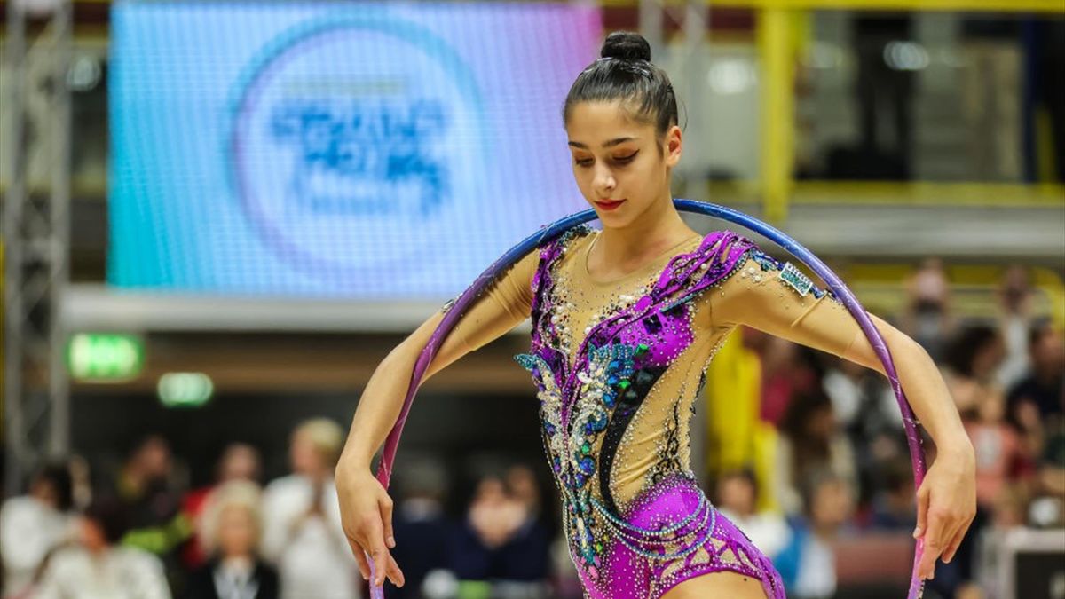 Ginnastica ritmica, Super Sofia Raffaeli: 4 ori nelle finali di ...