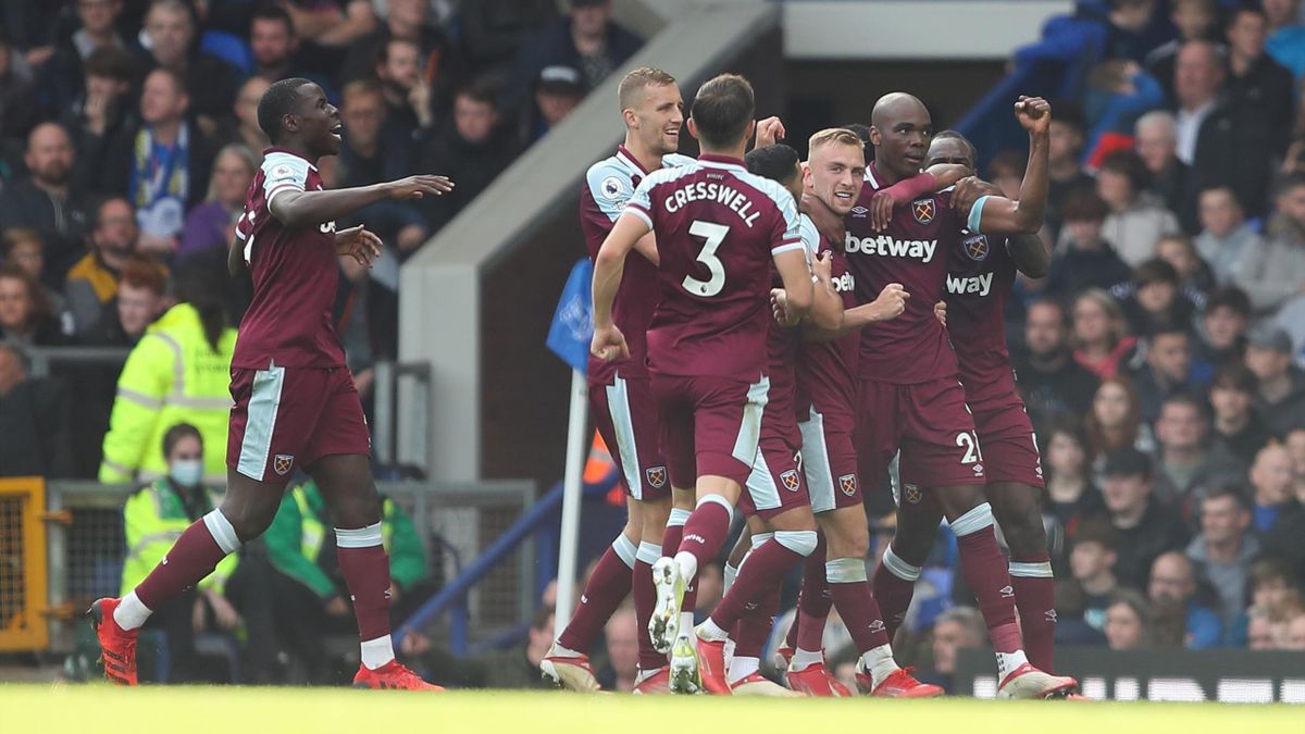West Ham players celebrate with Ogbonna