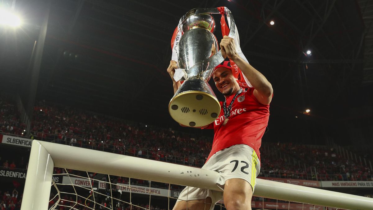 ivan zlobin iz benfiki nadezhda