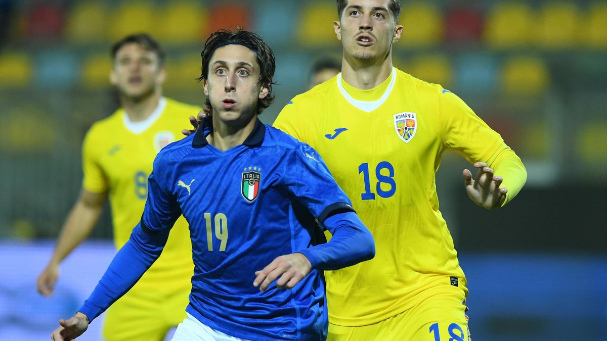 David Miculescu, într-un meci cu Italia, la U21