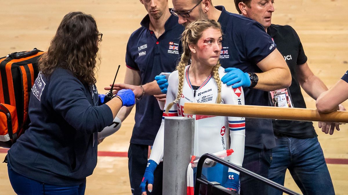 Laura Kenny after her crash in the omnium