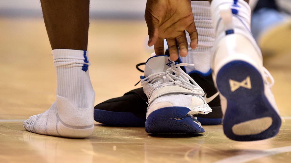 Numeric Attendance George Hanbury L'image de Nike affectée par la blessure de Zion Williamson, la prochaine  superstar NBA - Eurosport