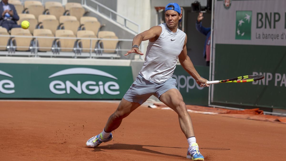 Rafael Nadal sur le court central de Roland-Garros.