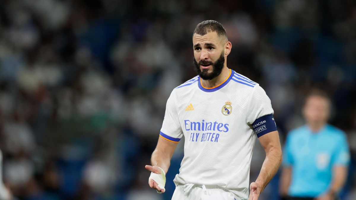 MADRID, SPAIN - SEPTEMBER 28: Karim Benzema of Real Madrid during the UEFA Champions League match between Real Madrid v FC Sheriff Tiraspol at the Estadio Alfredo Di Stefano on September 28, 2021 in Madrid Spain (Photo by David S. Bustamante/Soccrates/Get