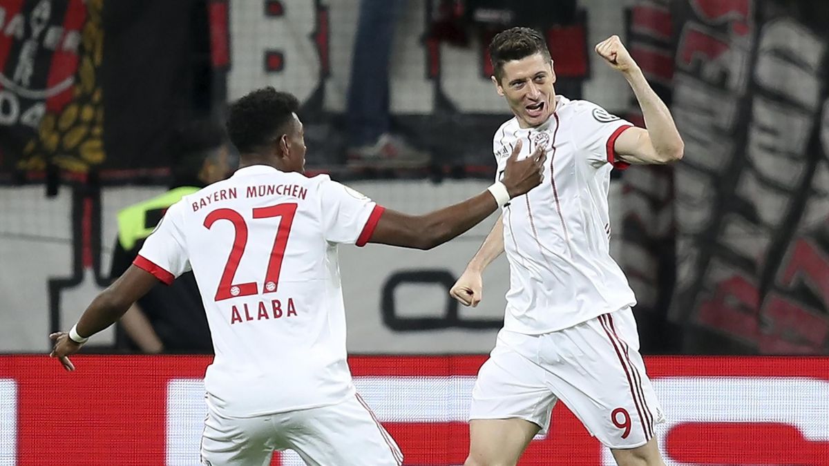 Bayern vs Leverkusen: Lewandowski celebra un gol