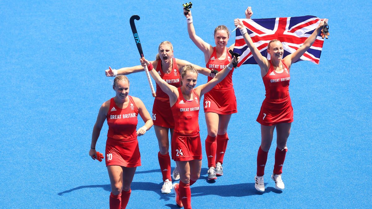 Team Great Britain celebrate winning the Women's Bronze medal match between Great Britain and India on day fourteen of the Tokyo 2020 Olympic Games at Oi Hockey Stadium on August 06, 2021 in Tokyo, Japan