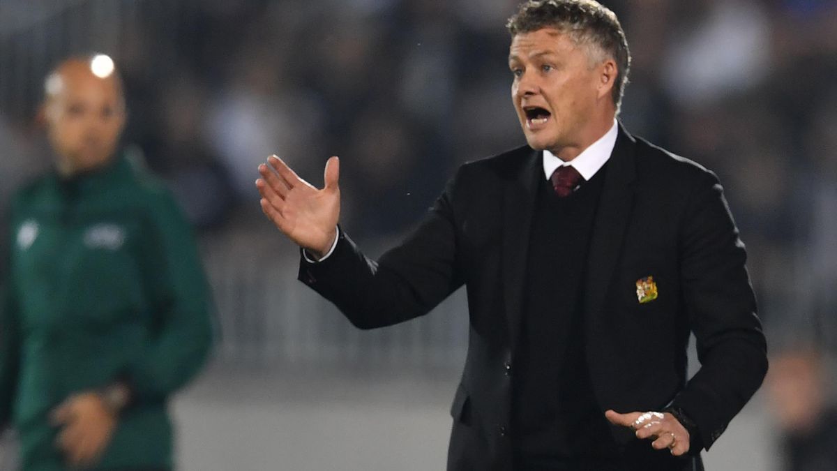 Manchester United's Norwegian manager Ole Gunnar Solskjaer gestures during the UEFA Europa league group L football match between Partizan Belgrade and Manchester United at the Partizan stadium in Belgrade on October 24, 2019. (Photo by ANDREJ ISAKOVIC / A