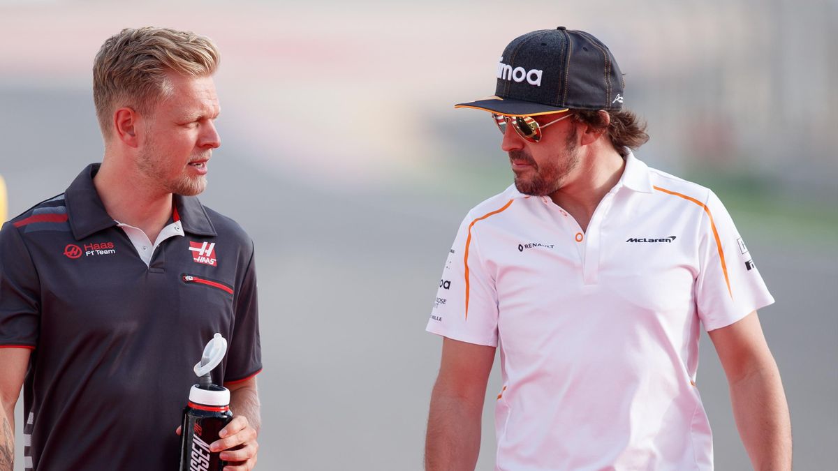 Fernando Alonso (McLaren) y Kevin Magnussen (Haas)