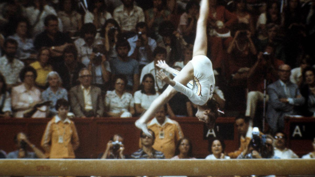 Die Grossen Olympia Geschichten Nadia ComÄƒneci Das Unvergessene Meisterstuck Des Turn Wunderkinds Eurosport