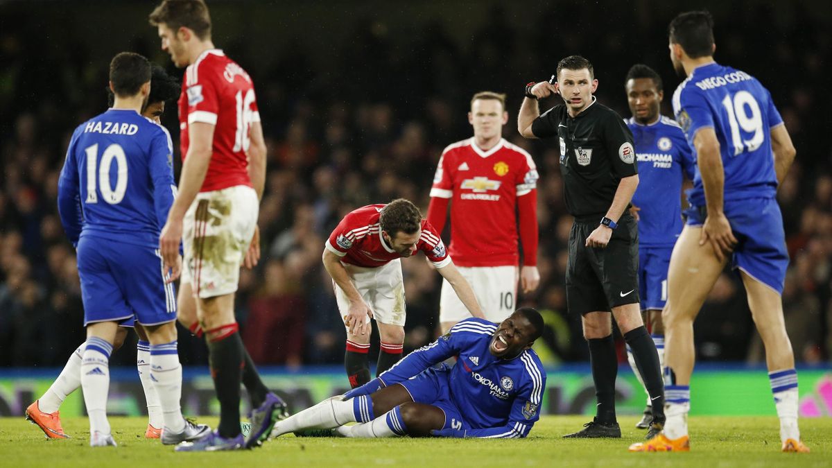 kurt zouma injury leaves chelsea little